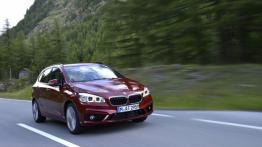 BMW 218d Active Tourer (2014) - widok z przodu