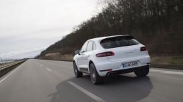 Porsche Macan Turbo (2014) - widok z tyłu