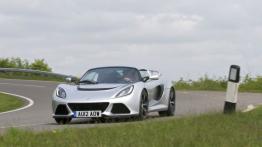 Lotus Exige S 2012 - widok z przodu