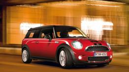 Mini Clubman John Cooper Works - widok z przodu