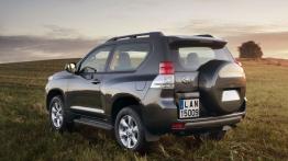 Toyota Land Cruiser 2010 - wersja 3-drzwiowa - widok z tyłu