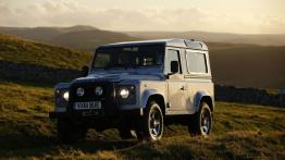 Land Rover Defender 2012 - widok z przodu