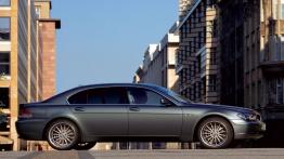 BMW Seria 7 E66 - prawy bok