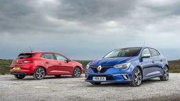 Renault Megane GT TCe 205 & Megane dCi 110 - przód - inne ujęcie