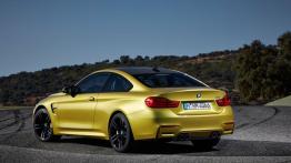 BMW M4 F82 Coupe (2014) - widok z tyłu