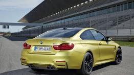 BMW M4 F82 Coupe (2014) - widok z tyłu