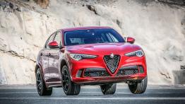 Alfa Romeo Stelvio Quadrifoglio (2018) - widok z przodu