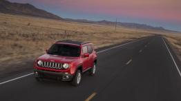 Jeep Renegade Latitude (2015) - widok z przodu