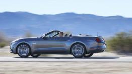 Ford Mustang VI Cabrio (2015) - lewy bok