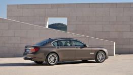 BMW serii 7 F02 Facelifting - prawy bok