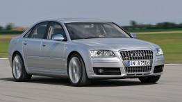 Audi S8 2005 - widok z przodu