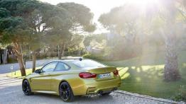 BMW M4 F82 Coupe (2014) - widok z tyłu