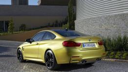 BMW M4 F82 Coupe (2014) - widok z tyłu