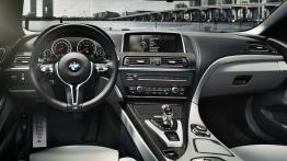 BMW M6 Cabrio 2012 - pełny panel przedni