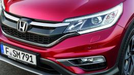 Honda CR-V IV Facelifting (2015) - lewy przedni reflektor - włączony