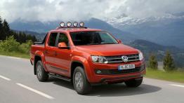 Volkswagen Amarok Canyon - widok z przodu