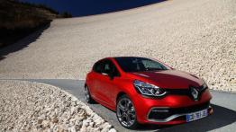 Renault Clio IV RS 200 (2013) - widok z przodu