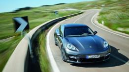 Porsche Panamera Turbo S - widok z przodu