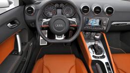 Audi TT S Roadster - kokpit