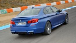 BMW M5 F10 Facelifting (2014) - widok z tyłu