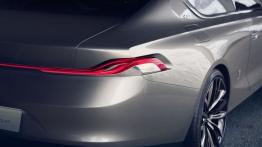 BMW Pininfarina Gran Lusso Coupe Concept (2013) - prawy tylny reflektor - włączony