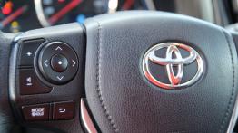 Toyota RAV4 IV 2.2 D-4D 150KM - galeria redakcyjna - sterowanie w kierownicy