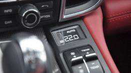 Porsche Panamera Facelifting 3.0 420KM - galeria redakcyjna - panel sterowania wentylacją i nawiewem