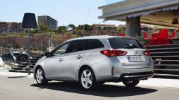 Toyota Auris II Touring Sports - widok z tyłu