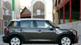 Mini Countryman - prawy bok