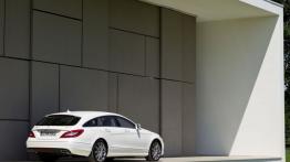 Mercedes CLS Shooting Brake - prawy bok