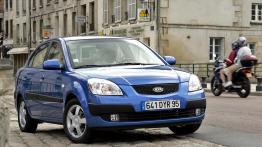 Kia Rio 2005 - prawy bok