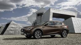 Infiniti QX30 (2016) - lewy bok