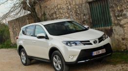 Toyota RAV4 IV - galeria redakcyjna - widok z przodu