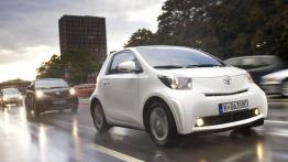 Toyota iQ - widok z przodu