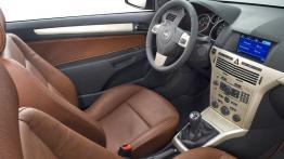 Opel Astra III TwinTop 2007 - kokpit