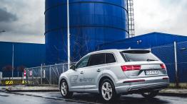 Audi Q7 e-tron - hybryda z przyszłości