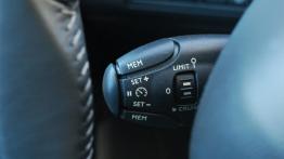 Peugeot 308 II Hatchback 1.6 THP - galeria redakcyjna - manetka do sterowania tempomatem
