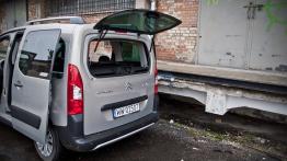 Citroen Berlingo II Combi 1.6 HDI FAP 110KM - galeria redakcyjna - tył - inne ujęcie