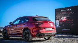 Alfa Romeo Stelvio Quadrifoglio (2018)