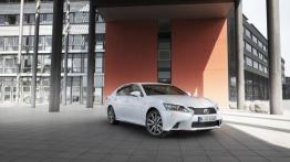 Lexus GS IV 450h F-Sport (2012) - widok z przodu