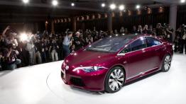 Toyota NS4 Plug-in Hybrid Concept - testowanie auta