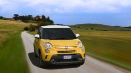 Fiat 500L Trekking - widok z przodu