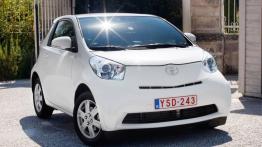 Toyota iQ - widok z przodu