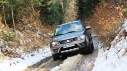 Suzuki Grand Vitara II SUV 5d Facelifting 2012 2.4 VVT 169KM - galeria redakcyjna 2 - widok z przodu