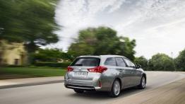 Toyota Auris II Touring Sports - widok z tyłu