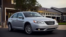 Chrysler 200 - widok z przodu