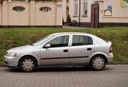 Opel Astra G Hatchback 1.6 8V 75KM 55kW 1998-2000 - Oceń swoje auto