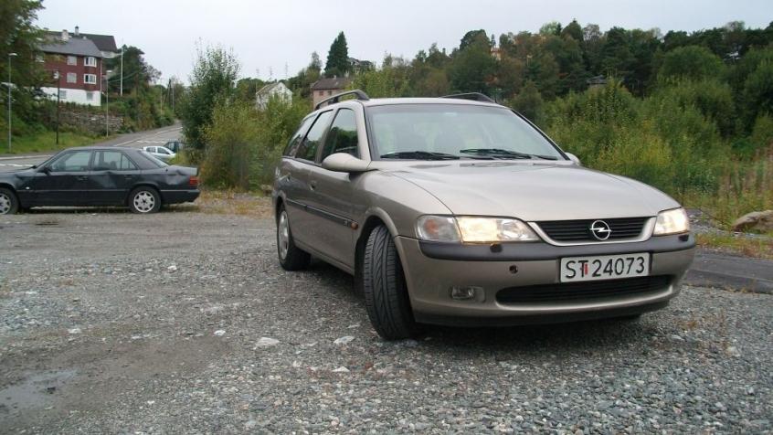 Opel Vectra B Kombi 2.0 DI 16V 82KM 60kW 1996-2000