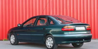 Renault Laguna I Hatchback 3.0 V6 194KM 143kW 1995-2001