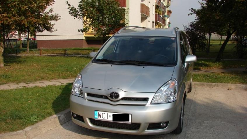 Toyota Corolla Verso E120 1.8 VVT-i 135KM 99kW 2001-2007